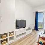 Azure Sea Apartment *