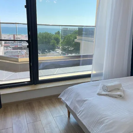 Azure Sea Apartment Mamaia