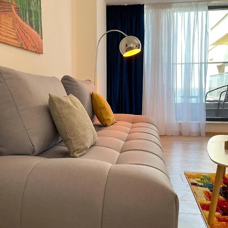 Azure Sea Apartman Mamaia