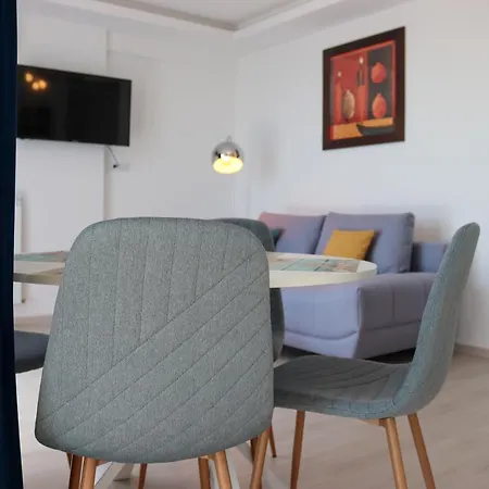 Azure Sea Apartman *